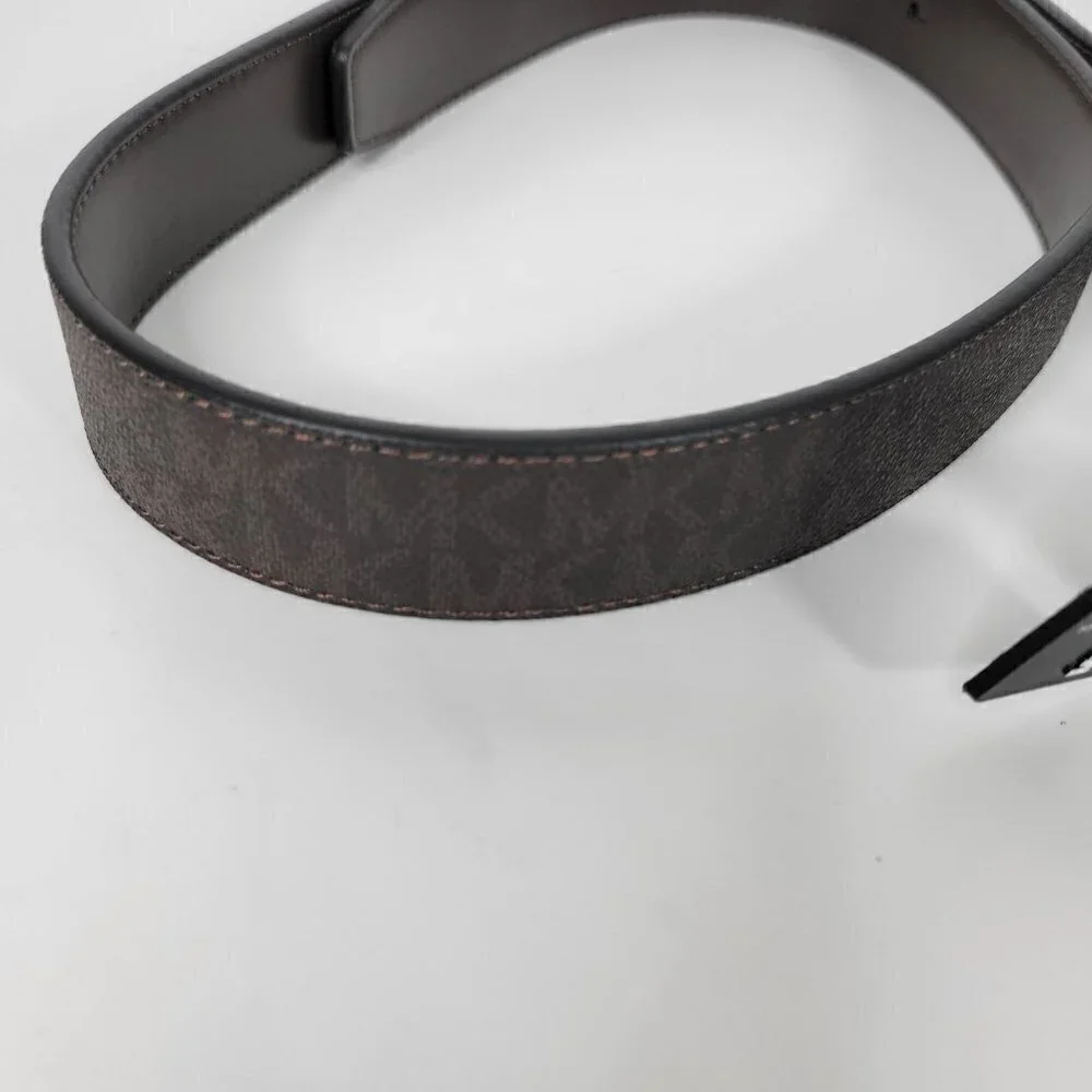 Michael Kors Signature Belt, Reversible Logo Brown/Plain Brown Size 34 or M